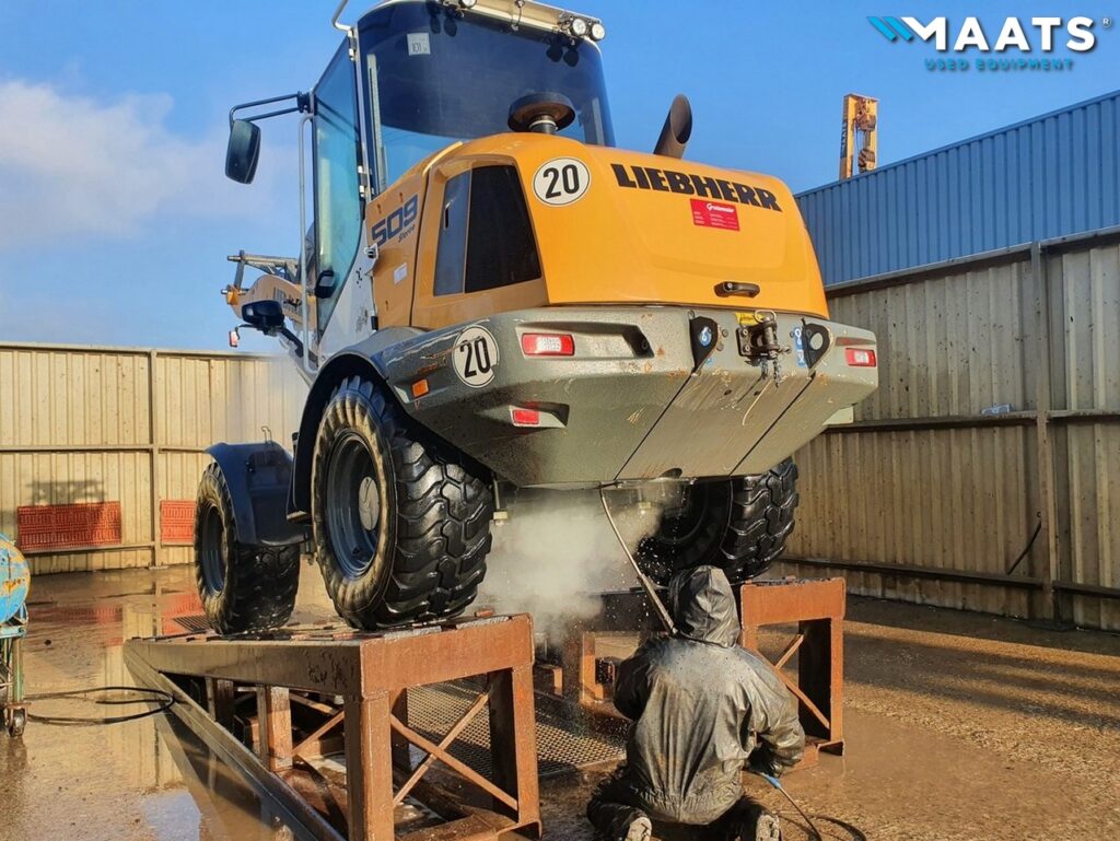 LIEBHERR by Maats Used Equipment